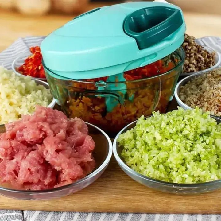Handy mini chopper with chopped meat and vegetables - DrutoBD