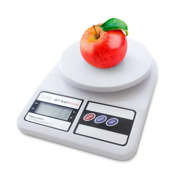 SF400 Kitchen Scale measuring an apple - DrutoBD